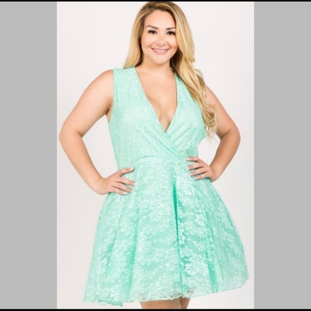 HALTER PLUS SIZE DRESS